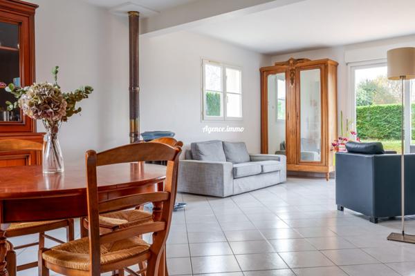 À vendre - Maison individuelle, 6 pièces située à Notre-Dame-d'Oé (37390)