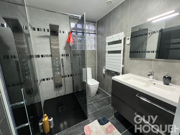 Maison Magny Les Hameaux 9 pièce(s) 261 m2