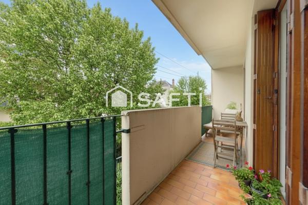 3 pièces en parfait état avec balcons, parking