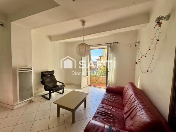 Studio avec terrasse, débarras et cave