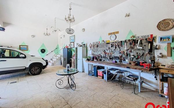 Maison à vendre    11 pièces • 515,62 m2 Sainte-Agnès