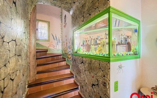 Maison à vendre    11 pièces • 515,62 m2 Sainte-Agnès