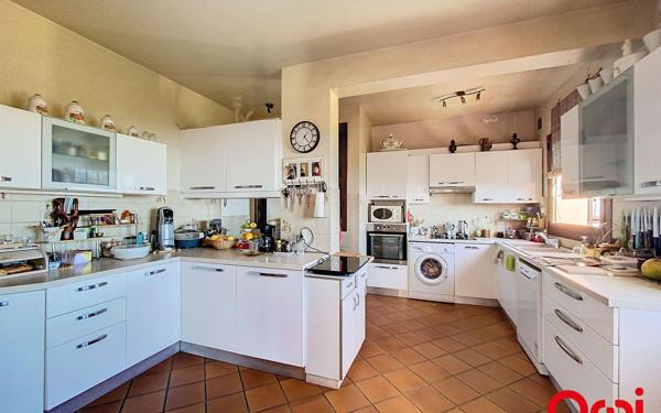 Maison à vendre    11 pièces • 515,62 m2 Sainte-Agnès