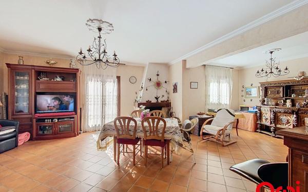 Maison à vendre    11 pièces • 515,62 m2 Sainte-Agnès