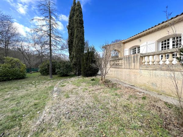 Dans un cadre exceptionnel, au coeur du village !