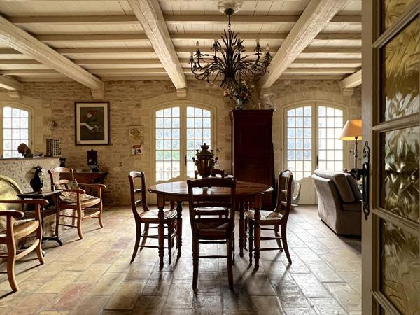 Dans un cadre exceptionnel, au coeur du village !