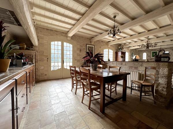 Dans un cadre exceptionnel, au coeur du village !