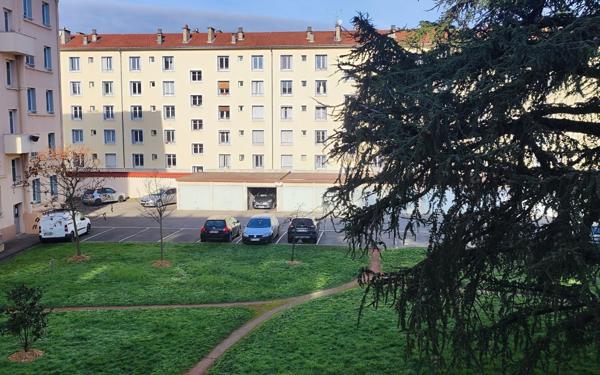 Stationnement à vendre    14 m2 Lyon 8