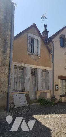 A VENDRE - A MENNETOU SUR CHER (41) - Maison à rénover - Au c?ur de la l'ancienne cité médiéval...