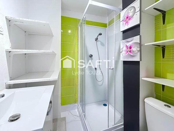 Immeuble - 3 appartements libres et meublés