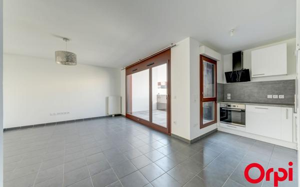 Appartement à vendre    3 pièces • 66,63 m2 Saint-Priest