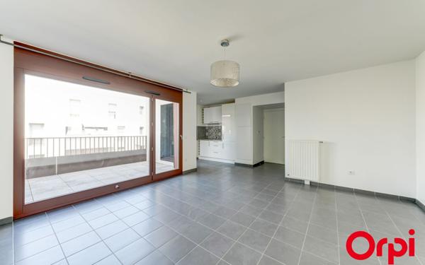 Appartement à vendre    3 pièces • 66,63 m2 Saint-Priest