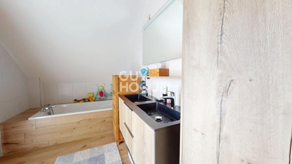 Maison à vendre à CERNAY - 5 pièces, 3 chambres, très bon état