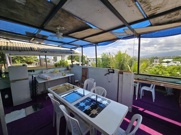 🏠 PÉPITE À BASSE TERRE : Potentiel XXL & Vue Montagne !