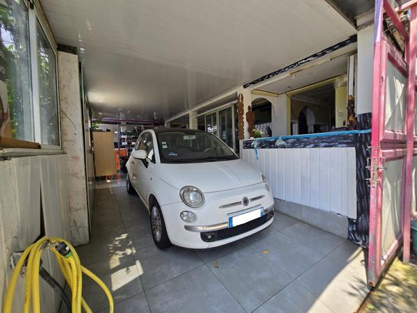 🏠 PÉPITE À BASSE TERRE : Potentiel XXL & Vue Montagne !