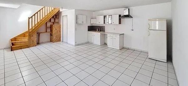 Maison de village d'environ 70m² utiles - 56m² habitables