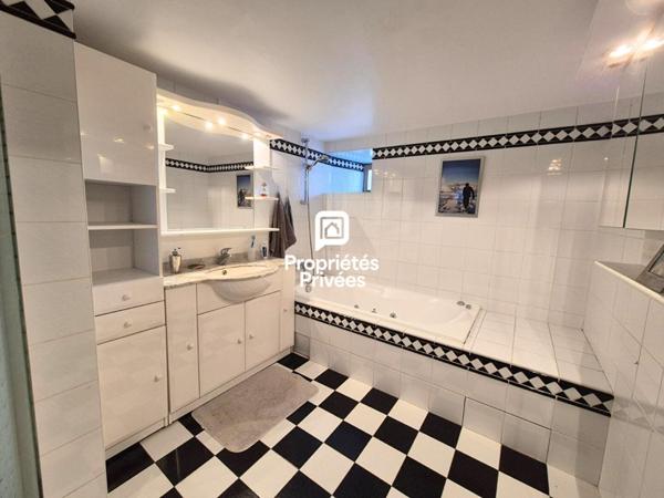 Maison 245m2 - Valserhône 01200 - 635'000