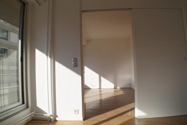 CAMBRONNE BEAU 2 PIECES AU 2 EME ASCENSEUR GRAND BALCON ET PARKING