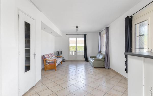 Immeuble à vendre    4 pièces • 175 m2 Aucamville