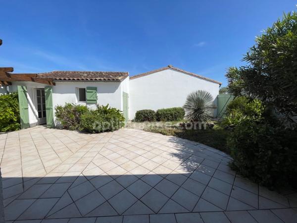 Maison 5 pièces avec un studio au BOIS PLAGE EN RE (17580)