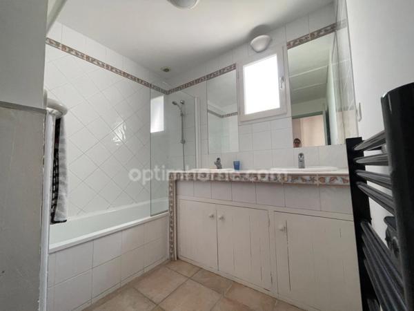 Maison 5 pièces avec un studio au BOIS PLAGE EN RE (17580)