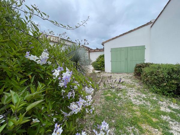 Maison 5 pièces avec un studio au BOIS PLAGE EN RE (17580)