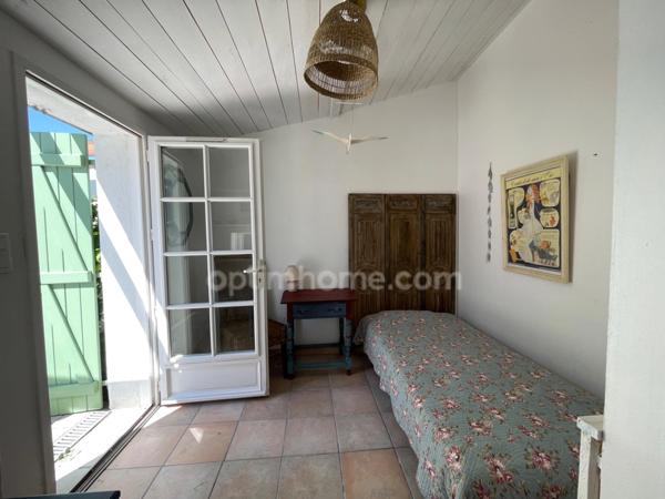 Maison 5 pièces avec un studio au BOIS PLAGE EN RE (17580)