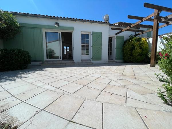 Maison 5 pièces avec un studio au BOIS PLAGE EN RE (17580)