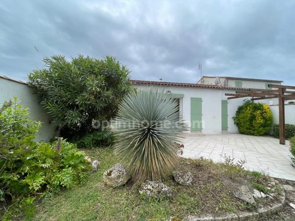 Maison 5 pièces avec un studio au BOIS PLAGE EN RE (17580)