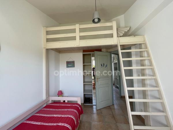 Maison 5 pièces avec un studio au BOIS PLAGE EN RE (17580)