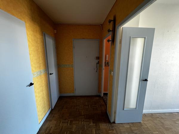 APPARTEMENT T3 - 4ème étage (ascenseur)