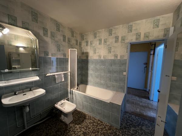 APPARTEMENT T3 - 4ème étage (ascenseur)