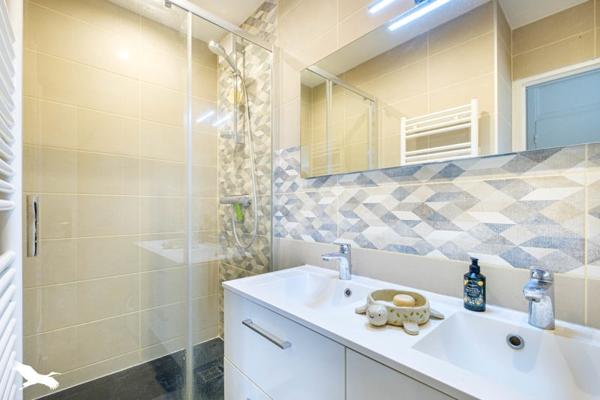 Appartement à vendre |                                       Oullins |                                        5 pièces  |  80 m²