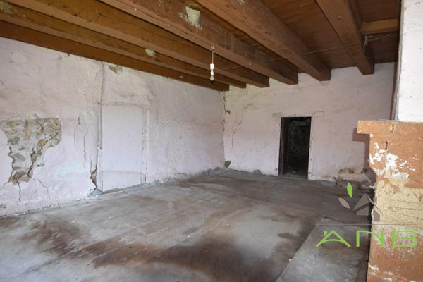 Propriété à rénover à Busserolles 24360