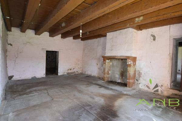 Propriété à rénover à Busserolles 24360