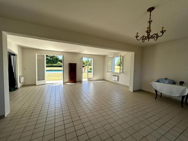 VUE UNIQUE Maison Chaulgnes 6 pièce(s) 172 m2