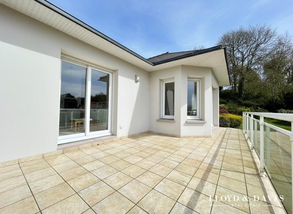 LANDERNEAU MAISON T6 DE PLAIN-PIED