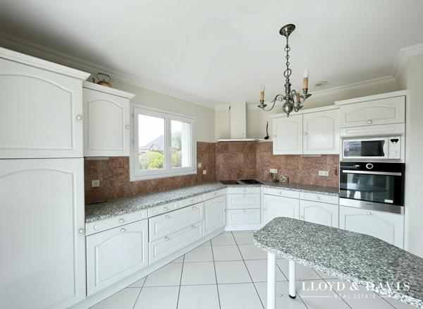 LANDERNEAU MAISON T6 DE PLAIN-PIED