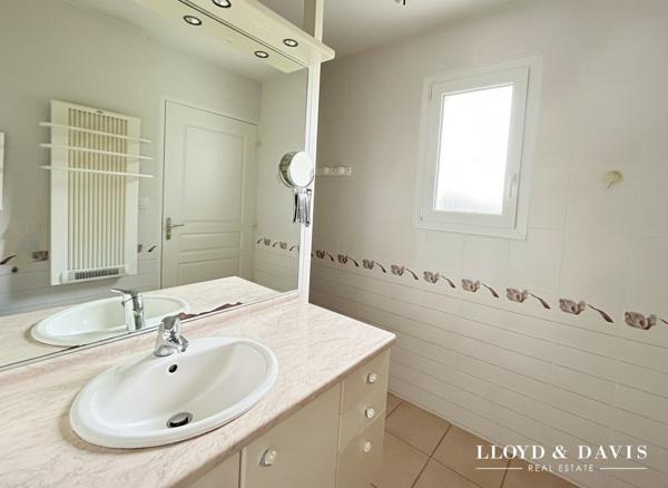 LANDERNEAU MAISON T6 DE PLAIN-PIED