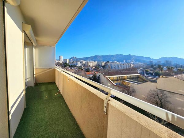 PONT DE VIVAUX- Magnifique Appartement T3 à Marseille 13010