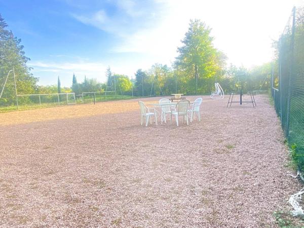 03800 GANNAT PROPRIÉTÉ AVEC PARC NATUREL AVEC VILLA 6 PIÈCES AVEC PARC NATUREL, AVEC GARAGES 3 PLACES AVEC PLACE DE PARKING AVEC TERRASSE, AVEC PICINE ET COURT DE TENNIS (HELIPORT)