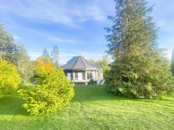 03800 GANNAT PROPRIÉTÉ AVEC PARC NATUREL AVEC VILLA 6 PIÈCES AVEC PARC NATUREL, AVEC GARAGES 3 PLACES AVEC PLACE DE PARKING AVEC TERRASSE, AVEC PICINE ET COURT DE TENNIS (HELIPORT)