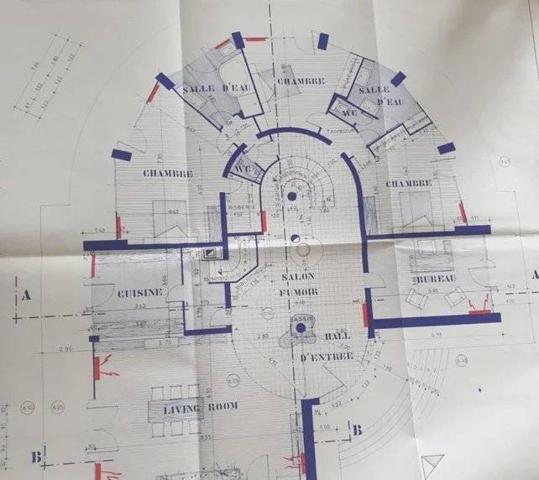 03800 GANNAT PROPRIÉTÉ AVEC PARC NATUREL AVEC VILLA 6 PIÈCES AVEC PARC NATUREL, AVEC GARAGES 3 PLACES AVEC PLACE DE PARKING AVEC TERRASSE, AVEC PICINE ET COURT DE TENNIS (HELIPORT)
