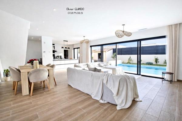 Maison  6 pièces de 160 m2 sur terrain de 500 m2 avec piscine