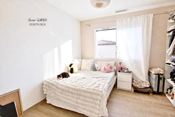 Maison  6 pièces de 160 m2 sur terrain de 500 m2 avec piscine