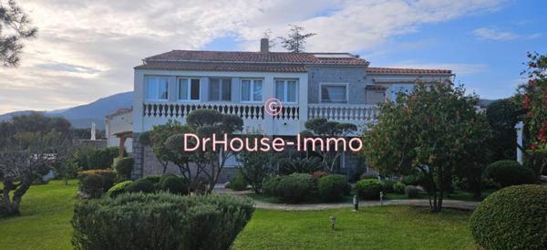 Maison à vendre 14 pièces de 300 m²