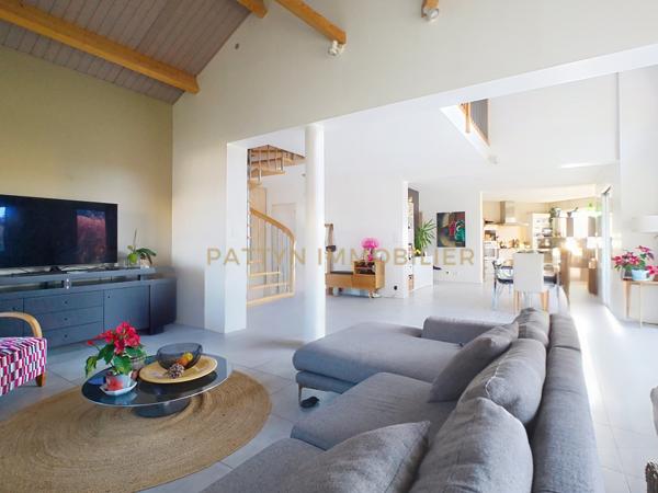 Genay (69730) Civrieux (01390) – Villa contemporaine 145 m² – Terrain 1400 m² – Calme absolu