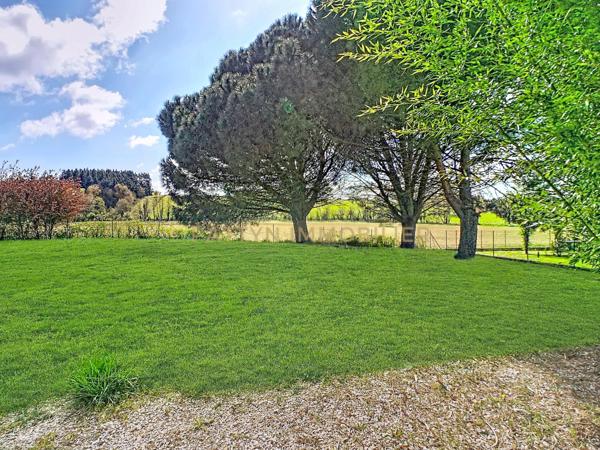 Genay (69730) Civrieux (01390) – Villa contemporaine 145 m² – Terrain 1400 m² – Calme absolu