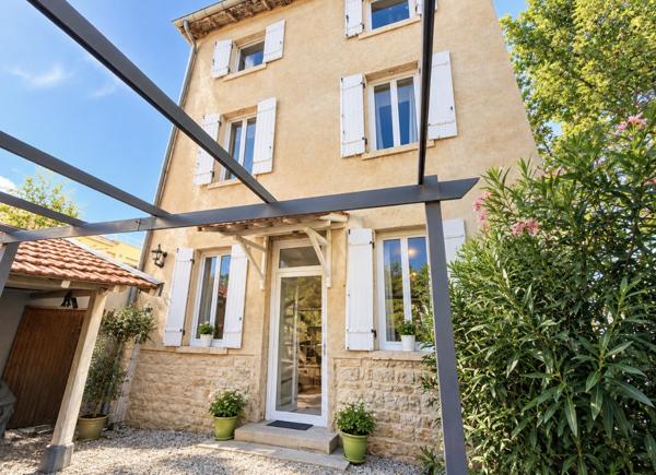 IMMEUBLE 400M2 QUINCIEUX