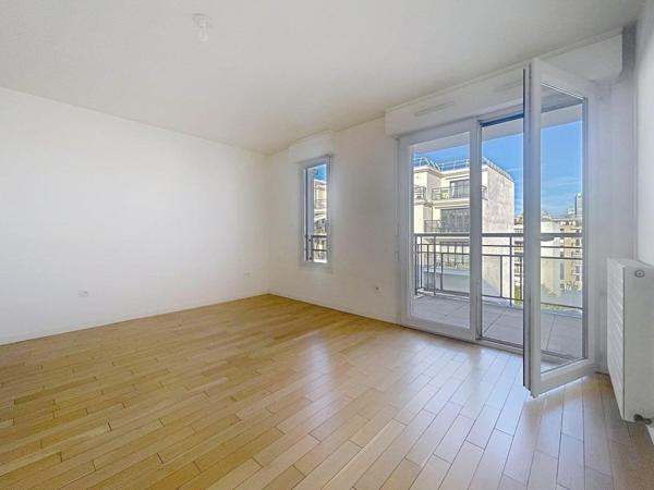 Studio neuf 28 m² avec terrasse – Ascenseur